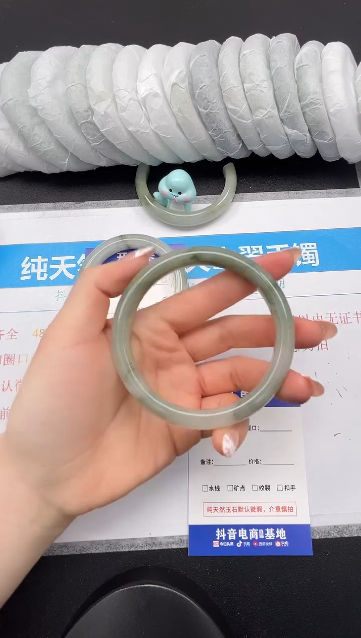 【闪购商品】石英质玉合金手镯162-63.1