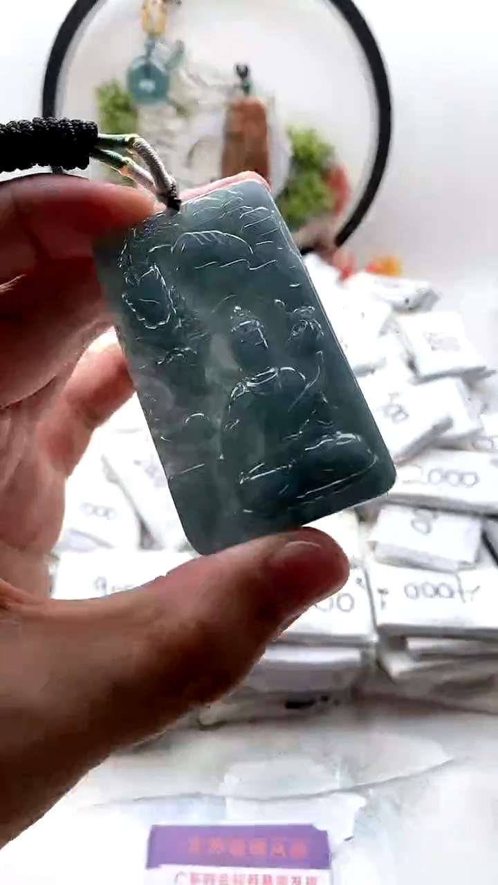 颈饰未镶嵌翡翠大势至