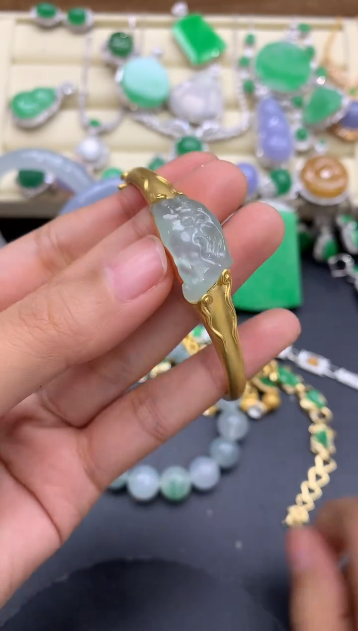【闪购商品】翡翠手镯18K金镶嵌645-中国好珍宝