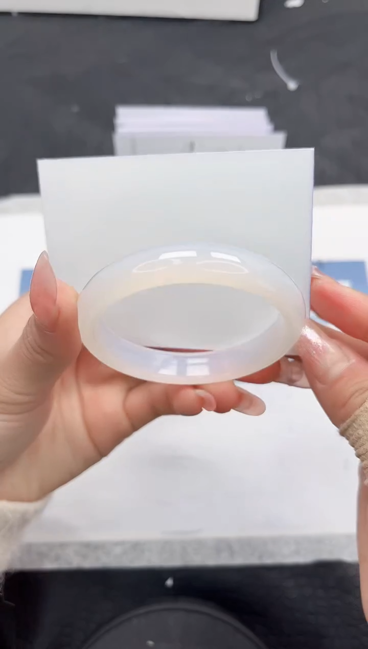 【闪购商品】石英质玉手镯未镶嵌H370-53.5