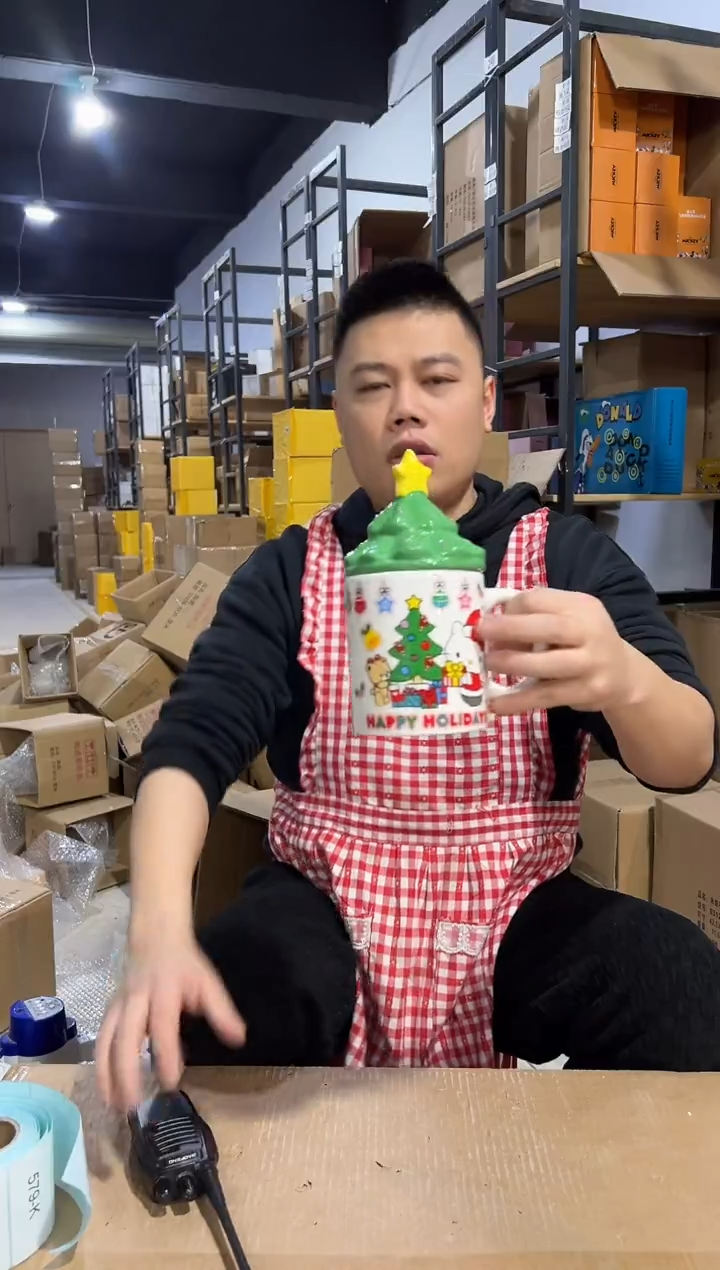 【闪购商品】杯圣诞树盖子kt水杯