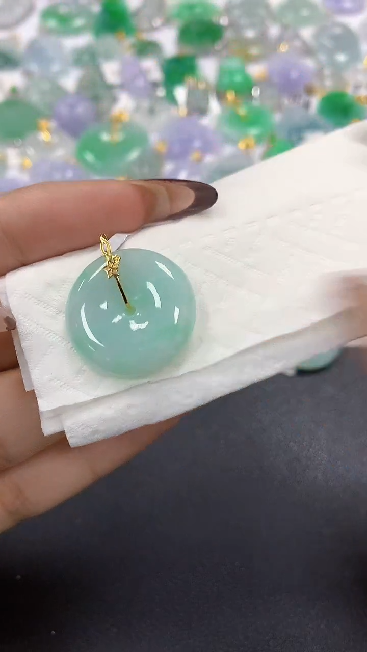 颈饰18K金镶嵌翡翠a货假一赔三支持复检百元上9元证书费自理