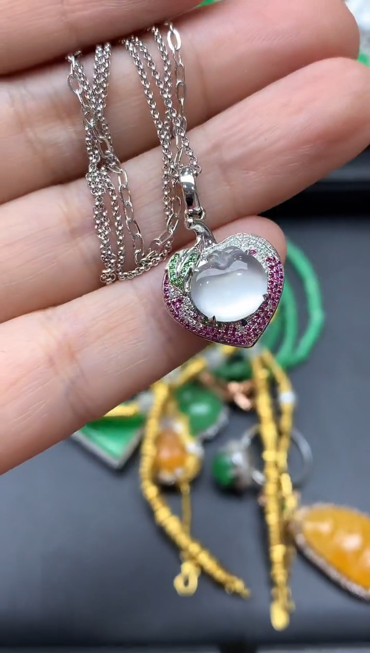 颈饰18K金镶嵌翡翠669-中国好珍宝