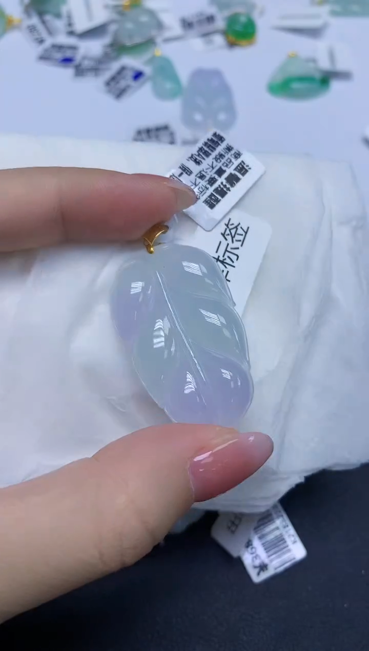 颈饰18K金镶嵌翡翠天然缅甸翡翠A货多样性发一件