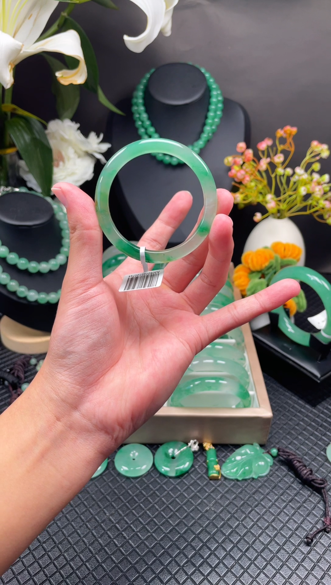 未镶嵌手镯石英质玉天然非洲翠圈口5152