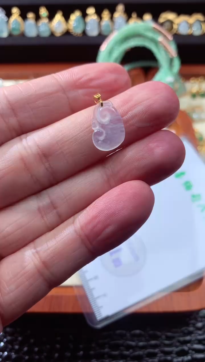 【闪购商品】翡翠颈饰18K金镶嵌如意