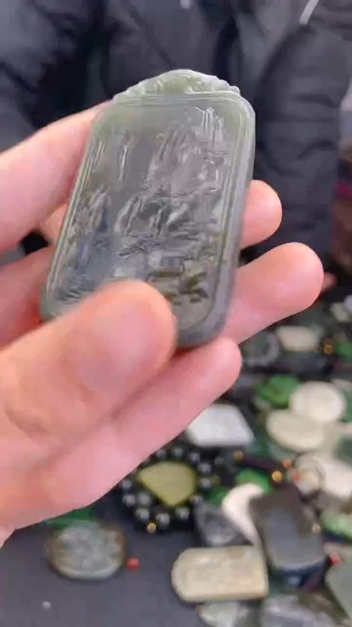 颈饰未镶嵌和田玉1