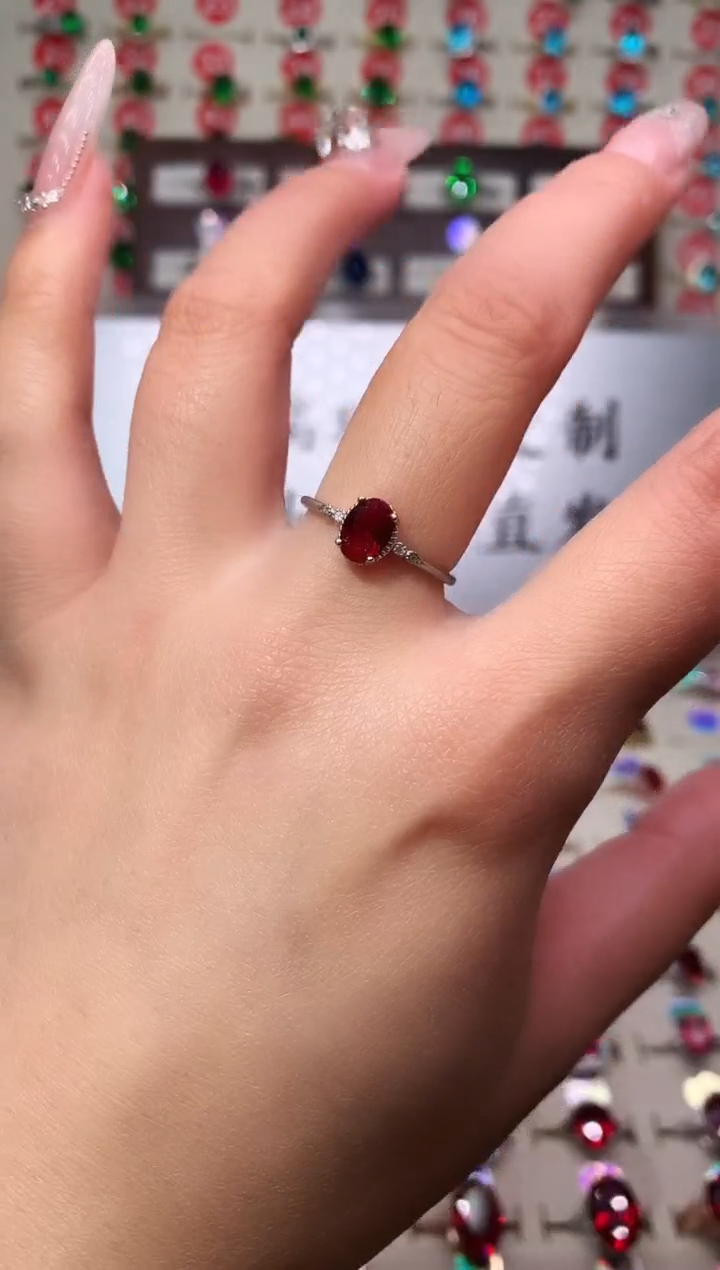 银S925镶嵌戒指红宝石5*7 酒红 银托