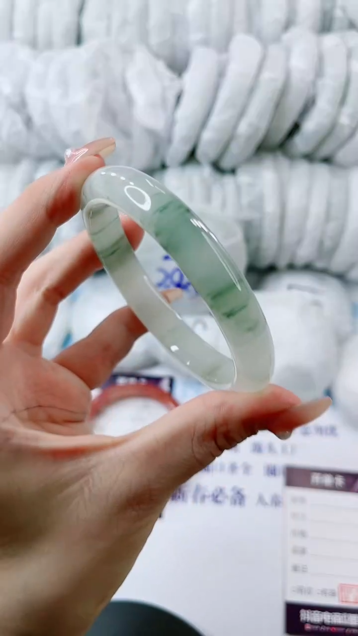 【闪购商品】石英质玉手镯未镶嵌0632385335-多样性发货