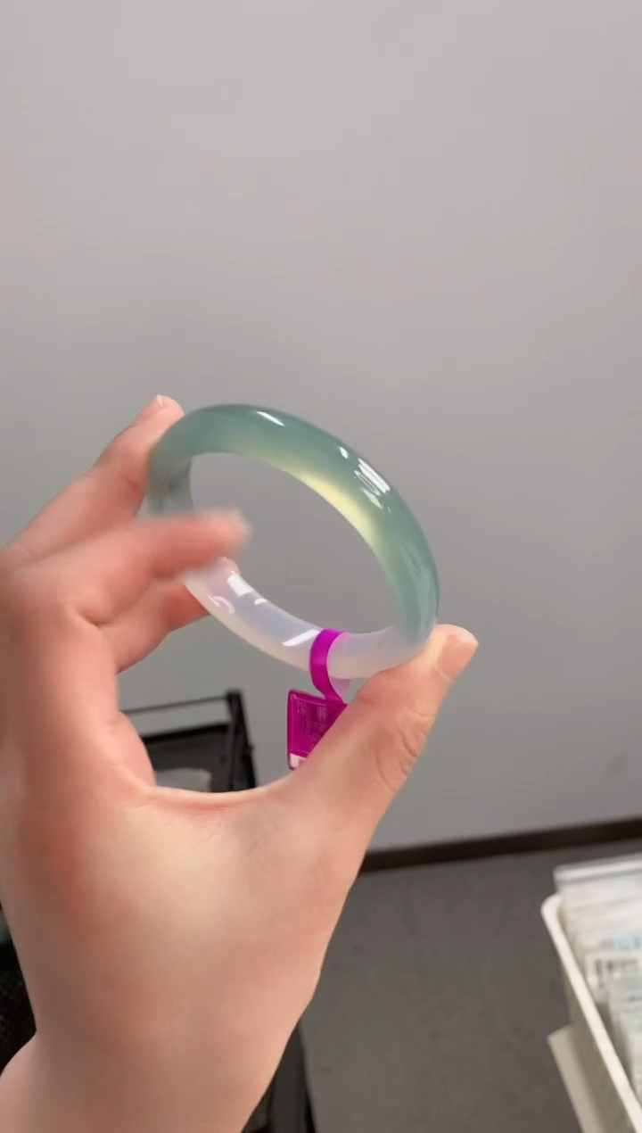 【闪购商品】玛瑙/玉髓手镯未镶嵌54-55圈