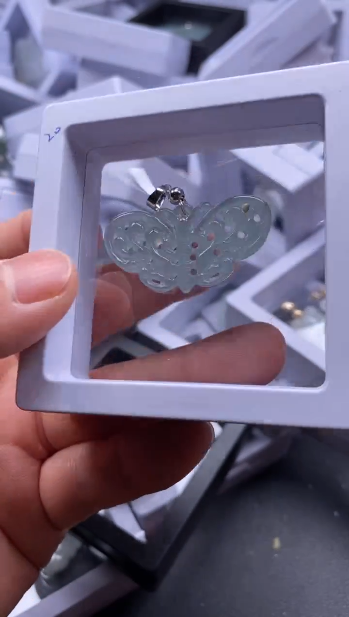 【闪购商品】翡翠吊坠(不含链)未镶嵌39771