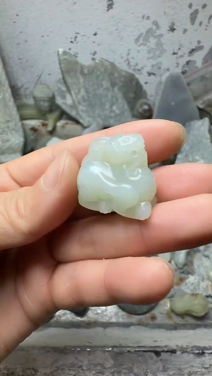 吊坠(赠链)未镶嵌和田玉貔貅 
