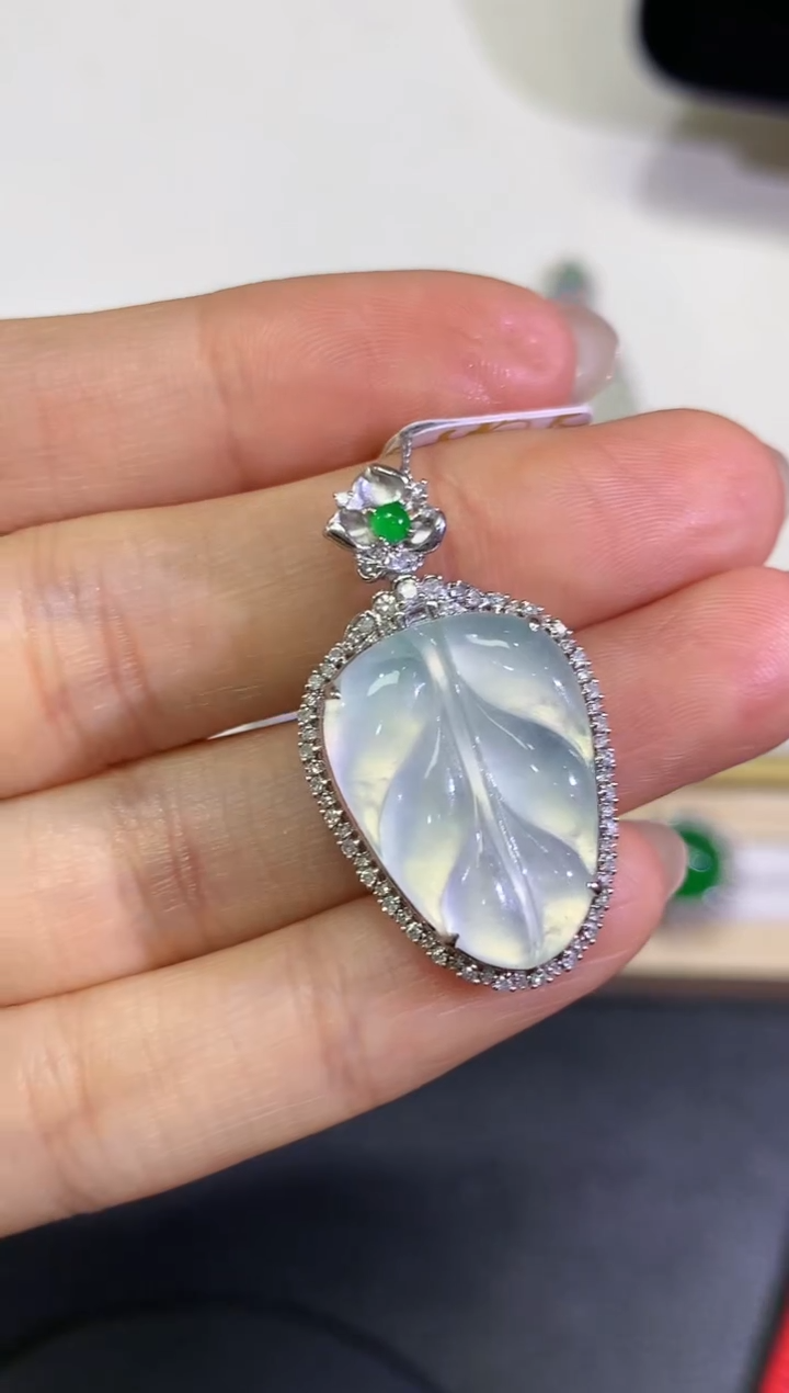 【闪购商品】翡翠颈饰18K金镶嵌团购25