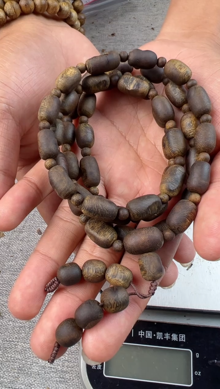 【闪购商品】沉香手串瘤疤珠沉水多圈46克+多样性发一R015