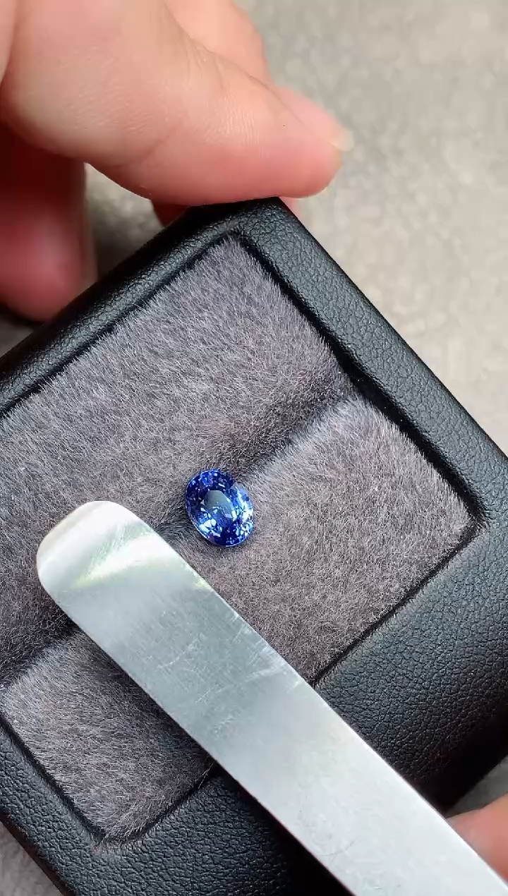 【闪购商品】蓝宝石裸石未镶嵌1.54ct精切矢车菊LL