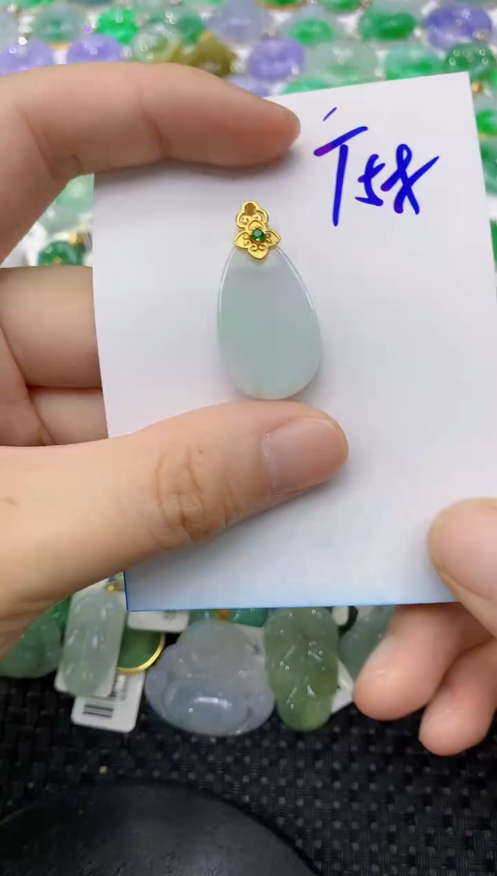 翡翠未镶嵌颈饰1111111111