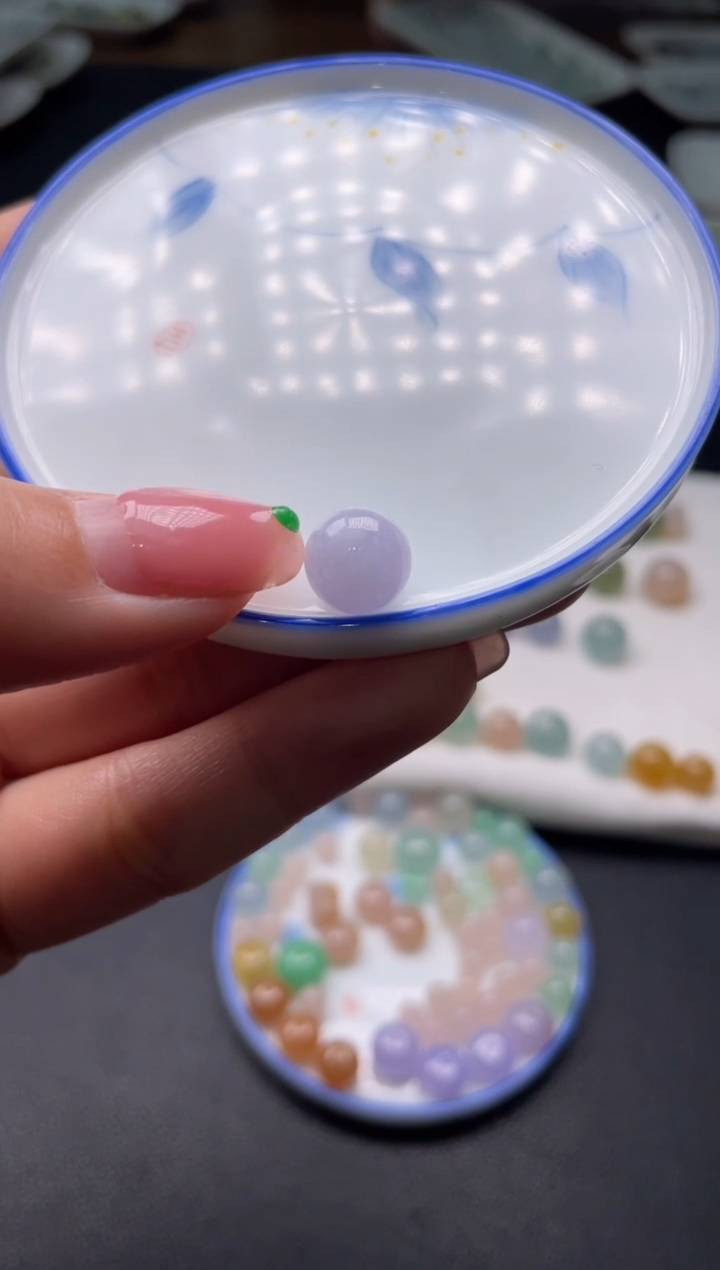 【闪购商品】翡翠颈饰未镶嵌啊A136