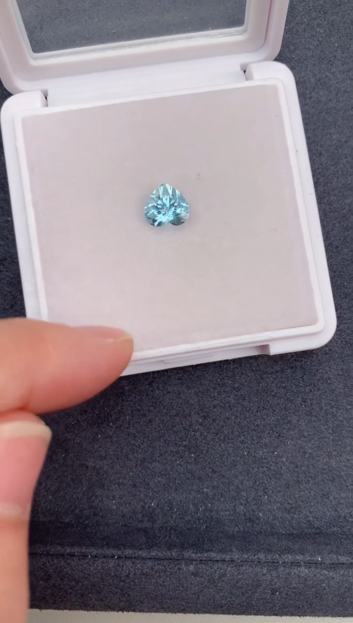 【闪购商品】海蓝宝石裸石未镶嵌1.4ct海蓝宝