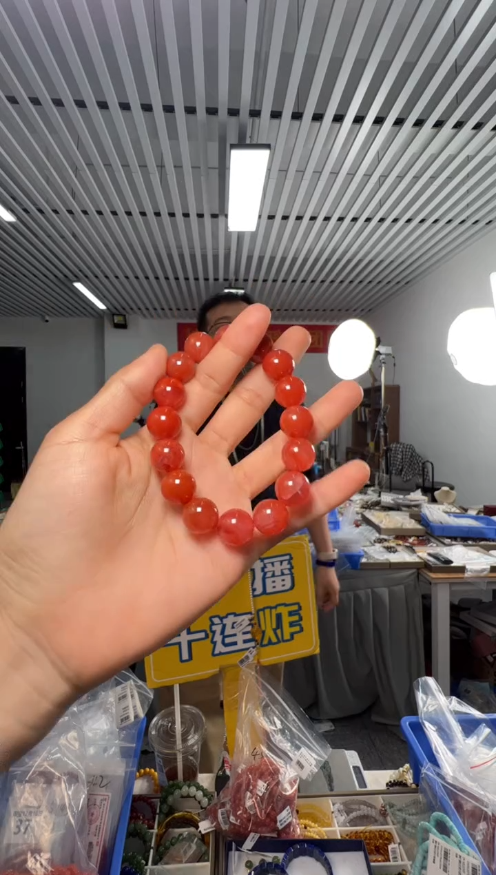 未镶嵌手串南红玛瑙南红玛瑙圆珠约13-14mm单圈手串