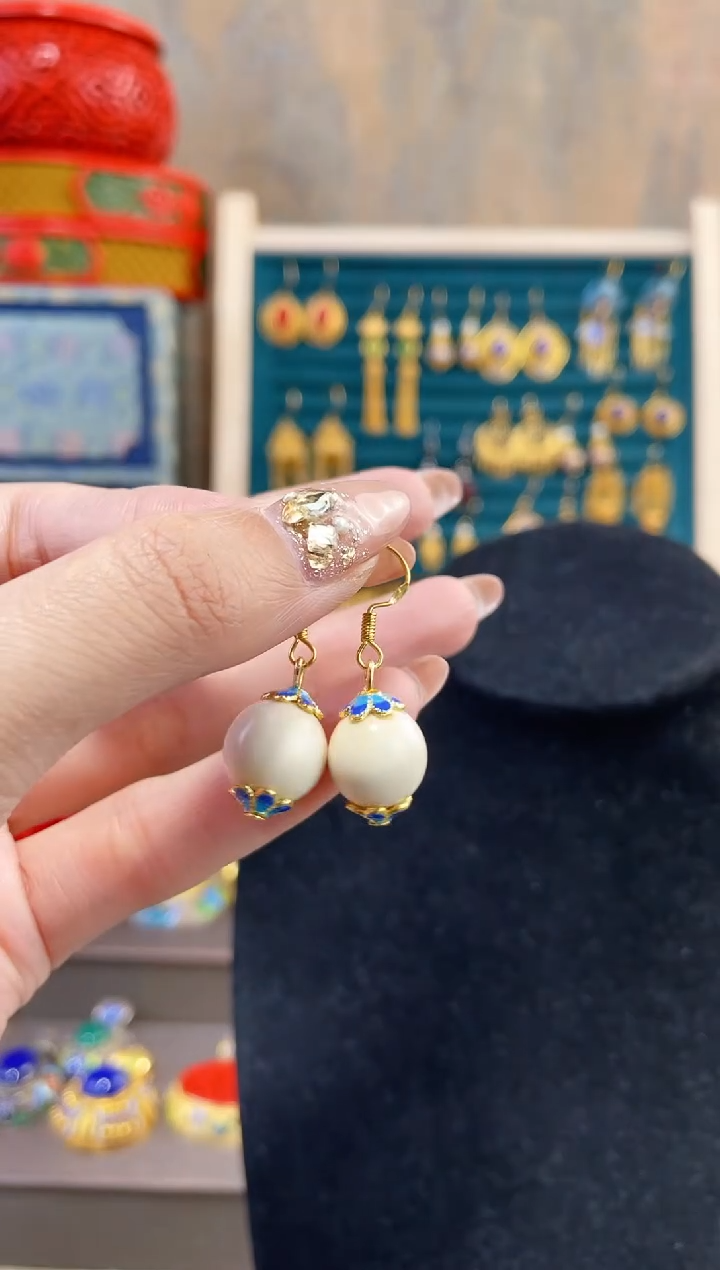 【闪购商品】非遗绝技精品耳环白色