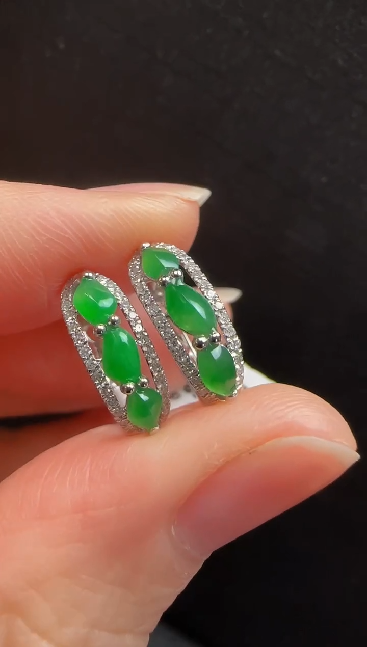 【闪购商品】翡翠耳环18K金镶嵌353随形一对