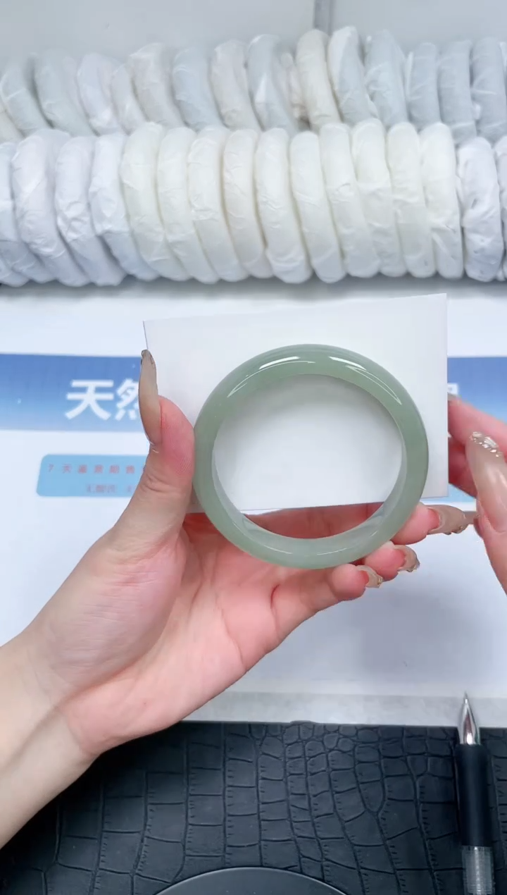 【闪购商品】石英质玉手镯未镶嵌N89-58
