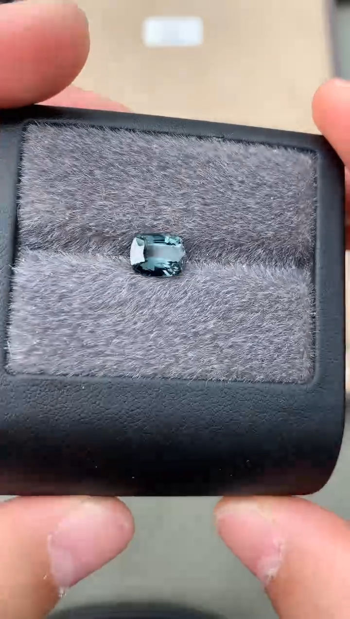 【闪购商品】定制尖晶石裸石未镶嵌2.13ct 枕型 冷色调