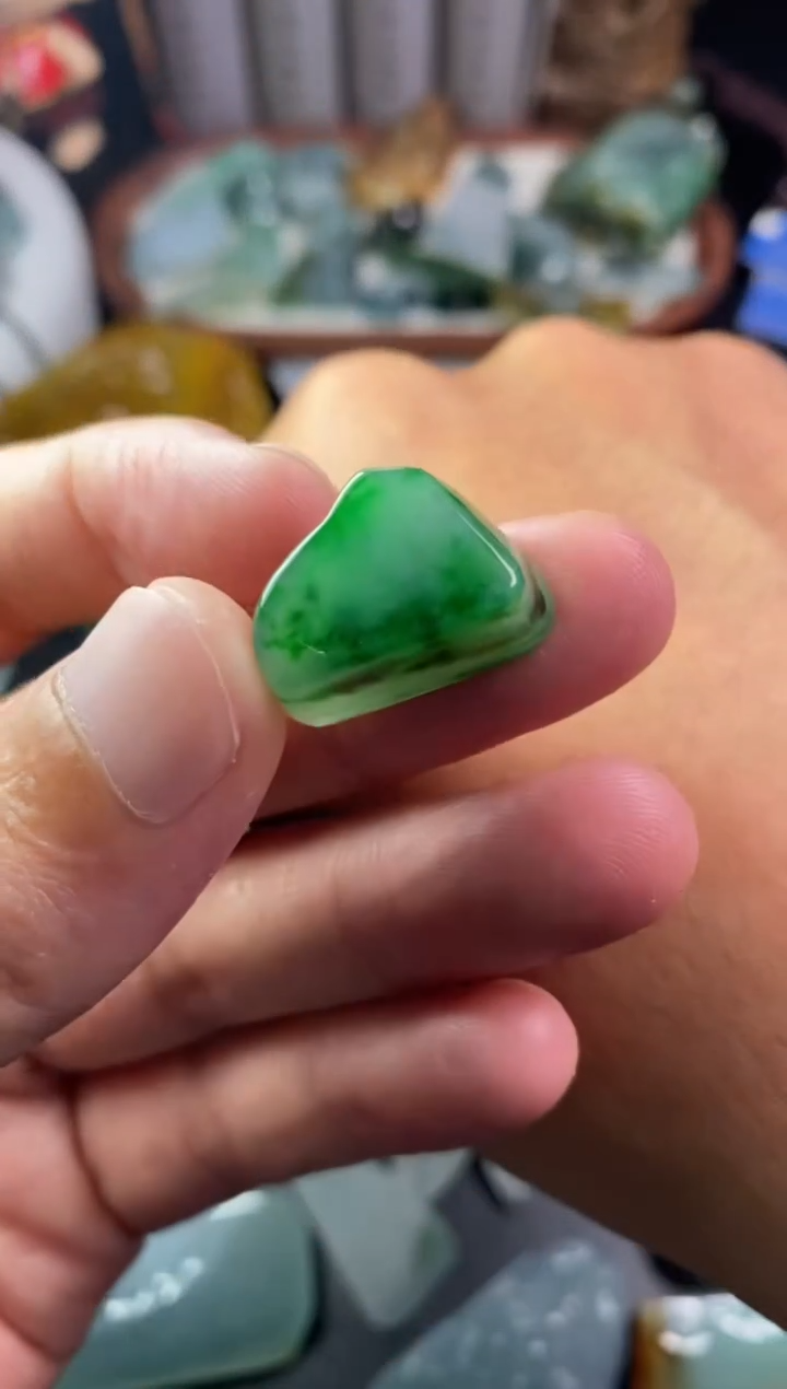 定制翡翠未镶嵌蓝*翡翠片料定制工费8.12-21金蟾