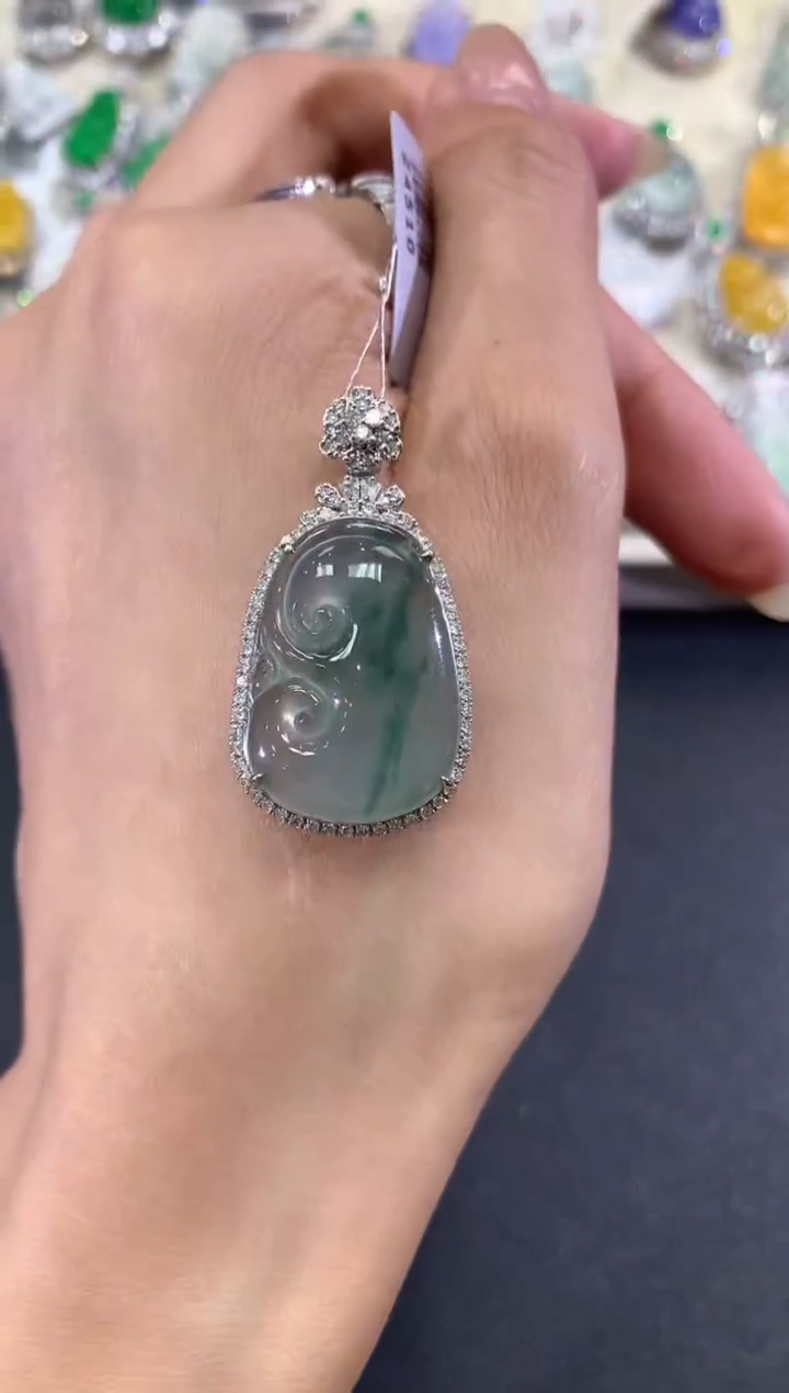 【闪购商品】翡翠吊坠(不含链)18K金镶嵌q76     