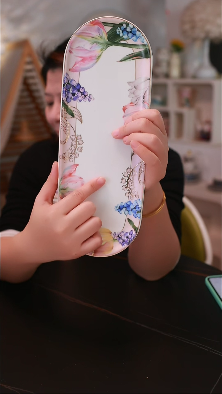 【闪购商品】``郁金香椭圆长盘<E528> 