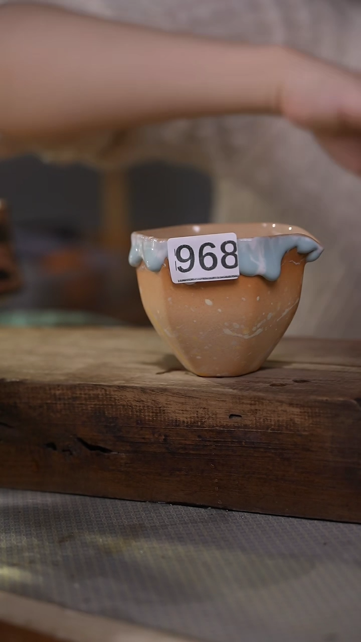 【闪购商品】瓷片牛奶流釉设计师款公道杯