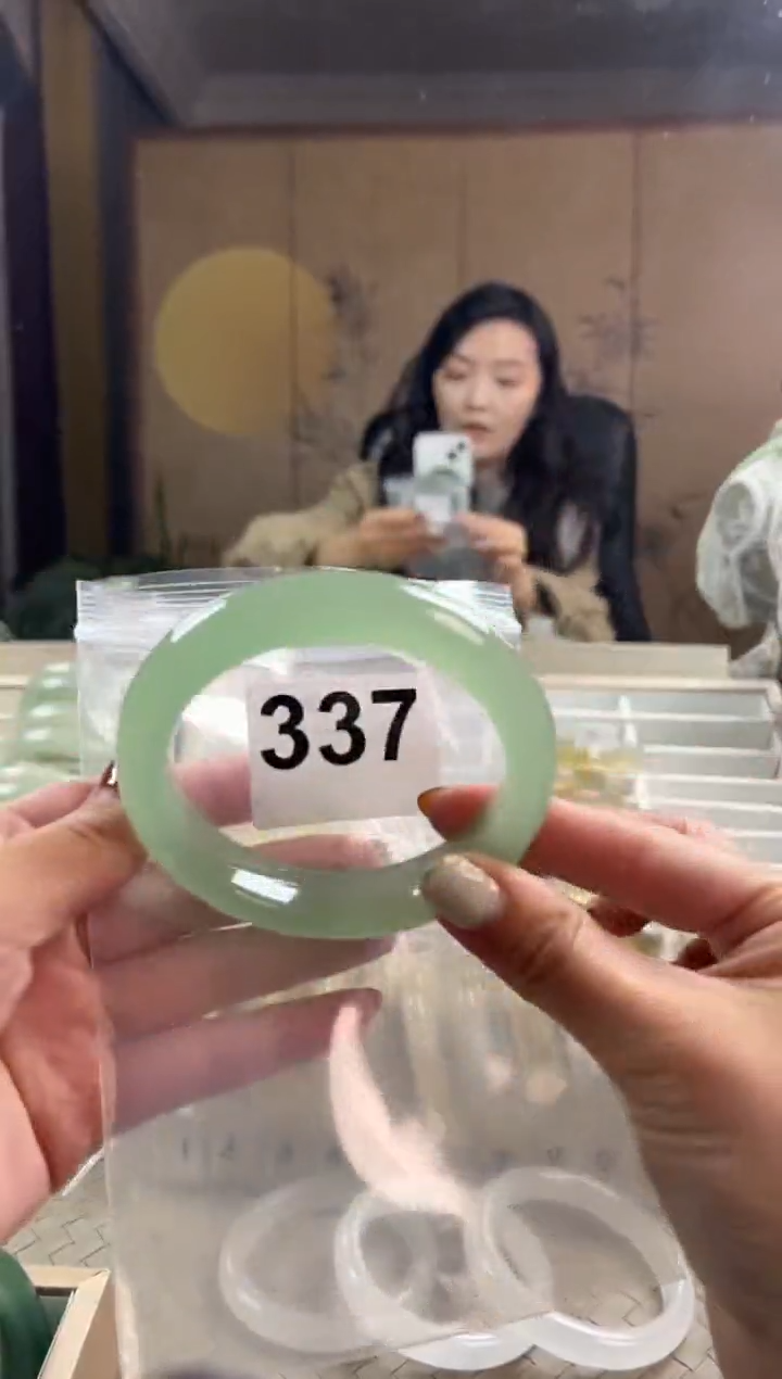 未镶嵌手镯石英质玉文*337