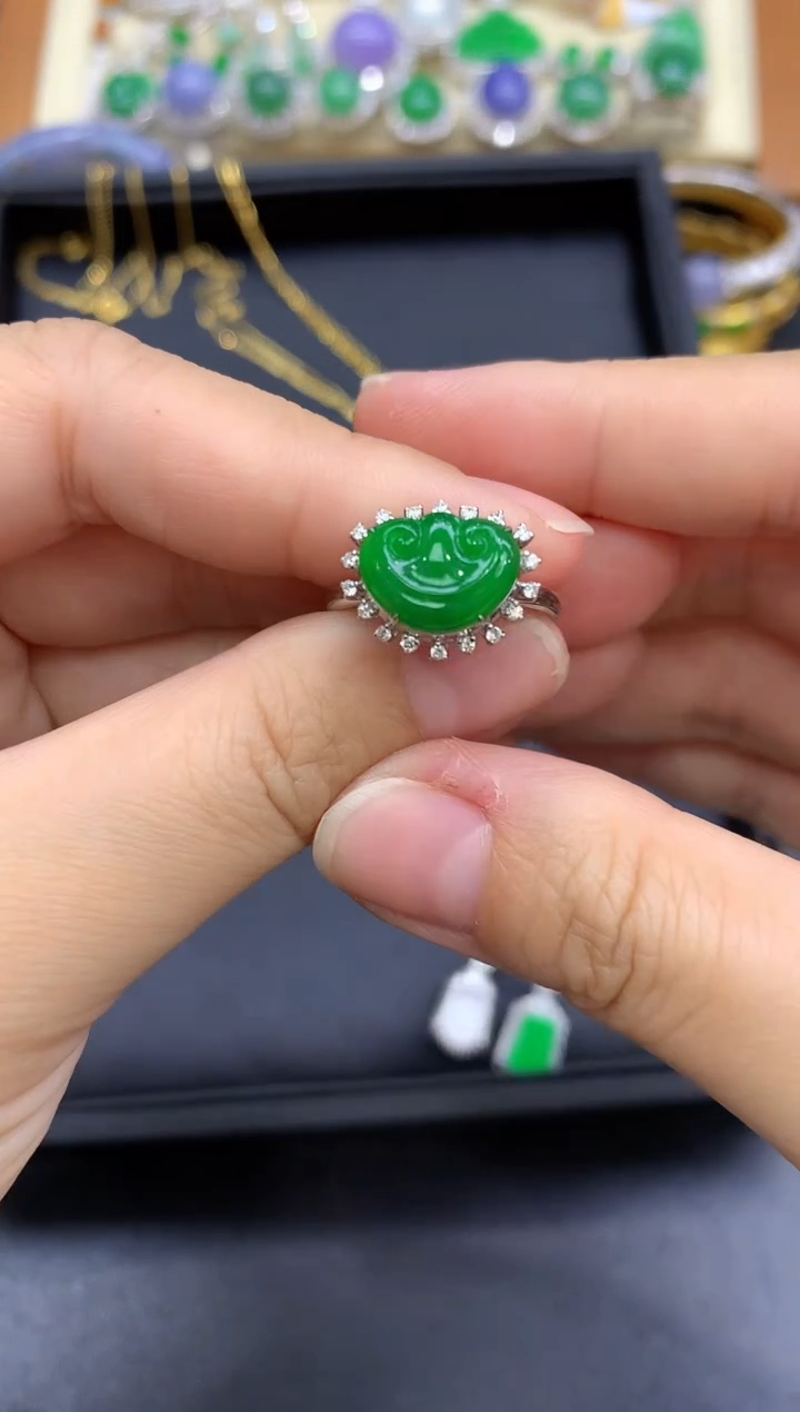 18K金镶嵌戒指翡翠592-中国好珍宝