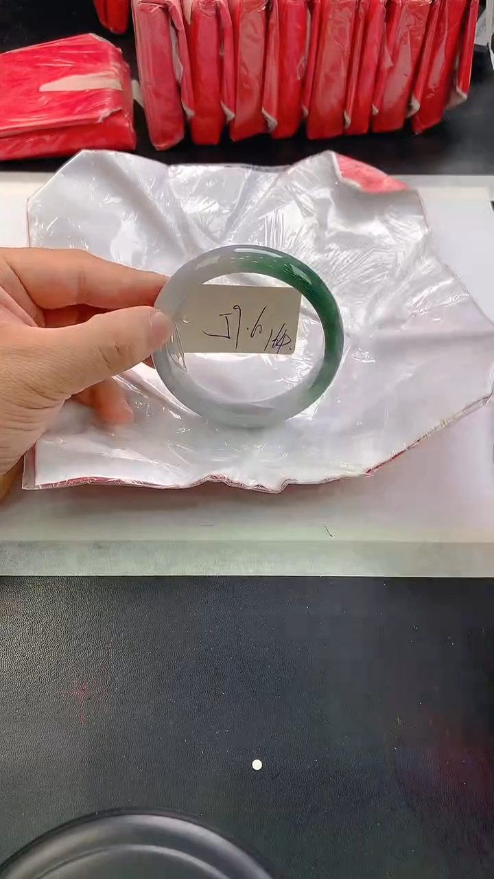 未镶嵌手镯翡翠164