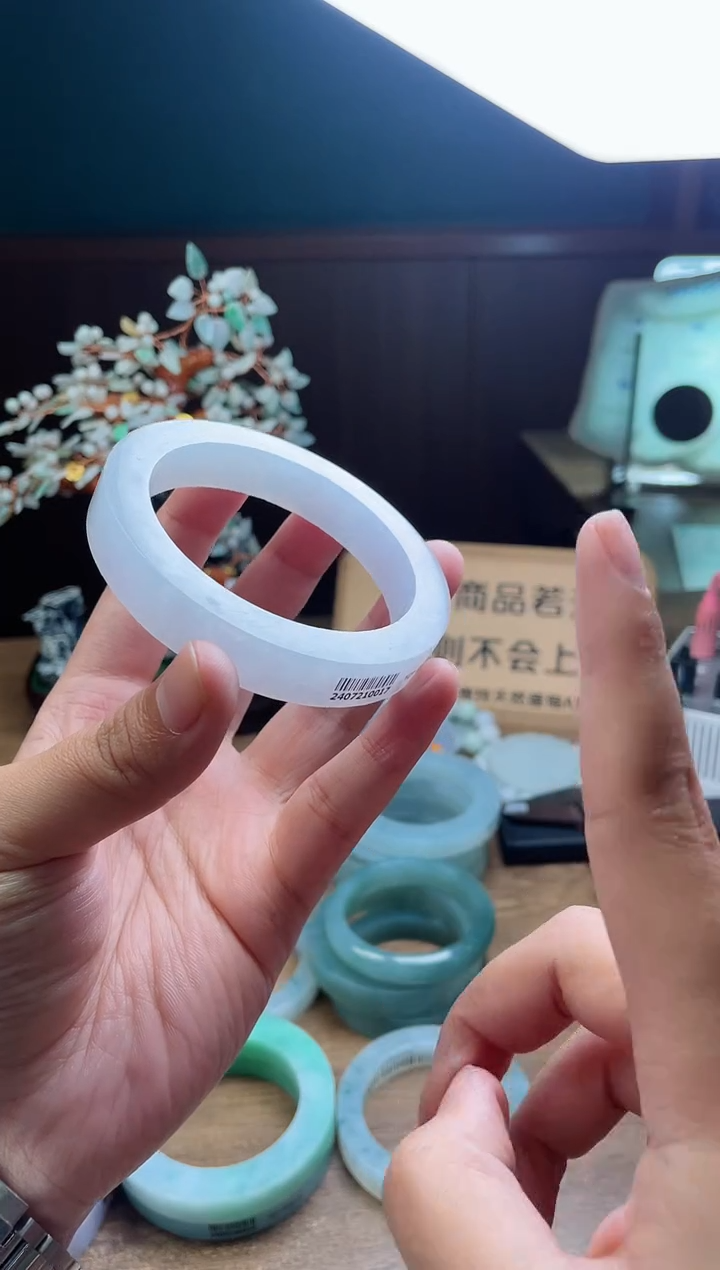 【闪购商品】定制翡翠手镯未镶嵌定制