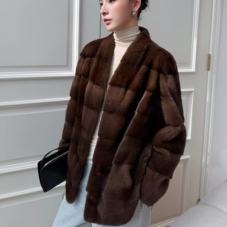 水貂整貂横排V领皮毛一体2025新款女装皮草外套DZ2622【露露推荐】