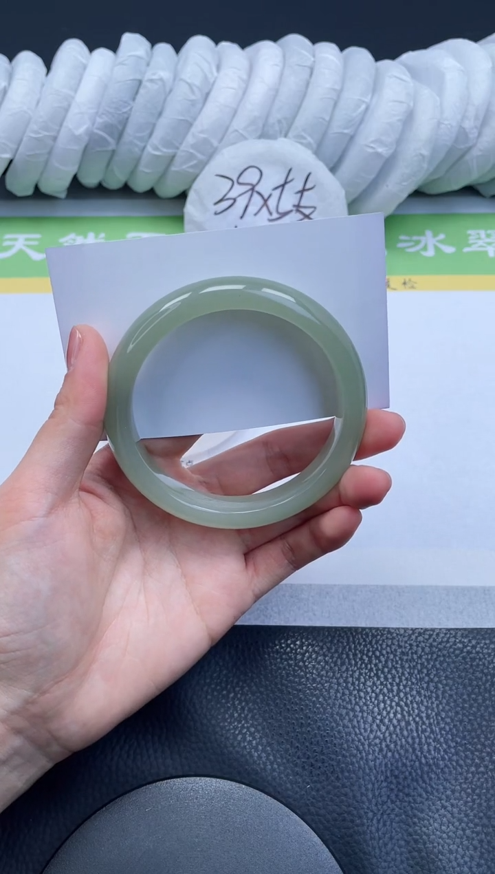 【闪购商品】石英质玉手镯未镶嵌A241-61+