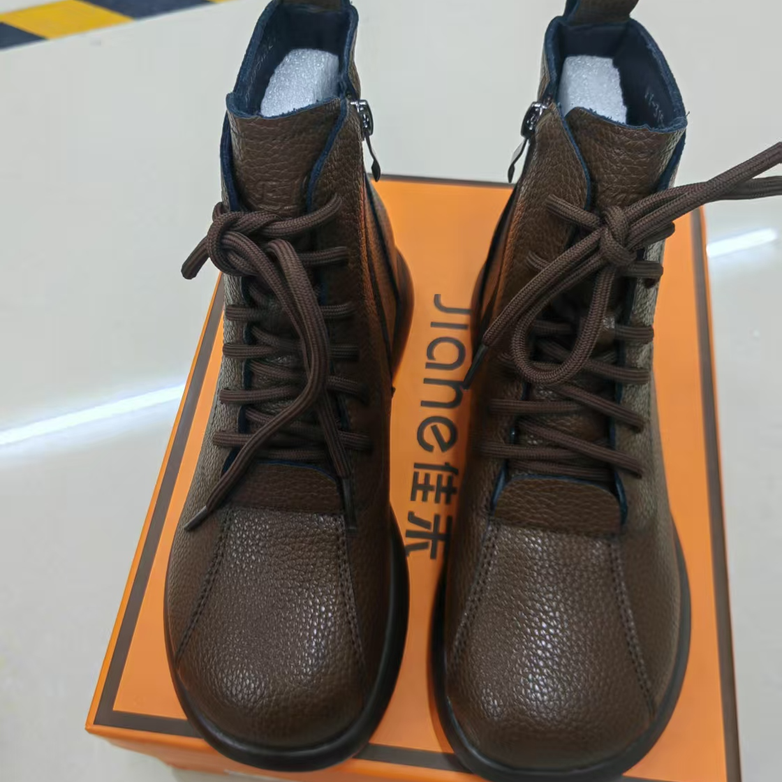 【断码福利】绑带防水台常规马丁靴厚底复古高帮时尚英伦风1857