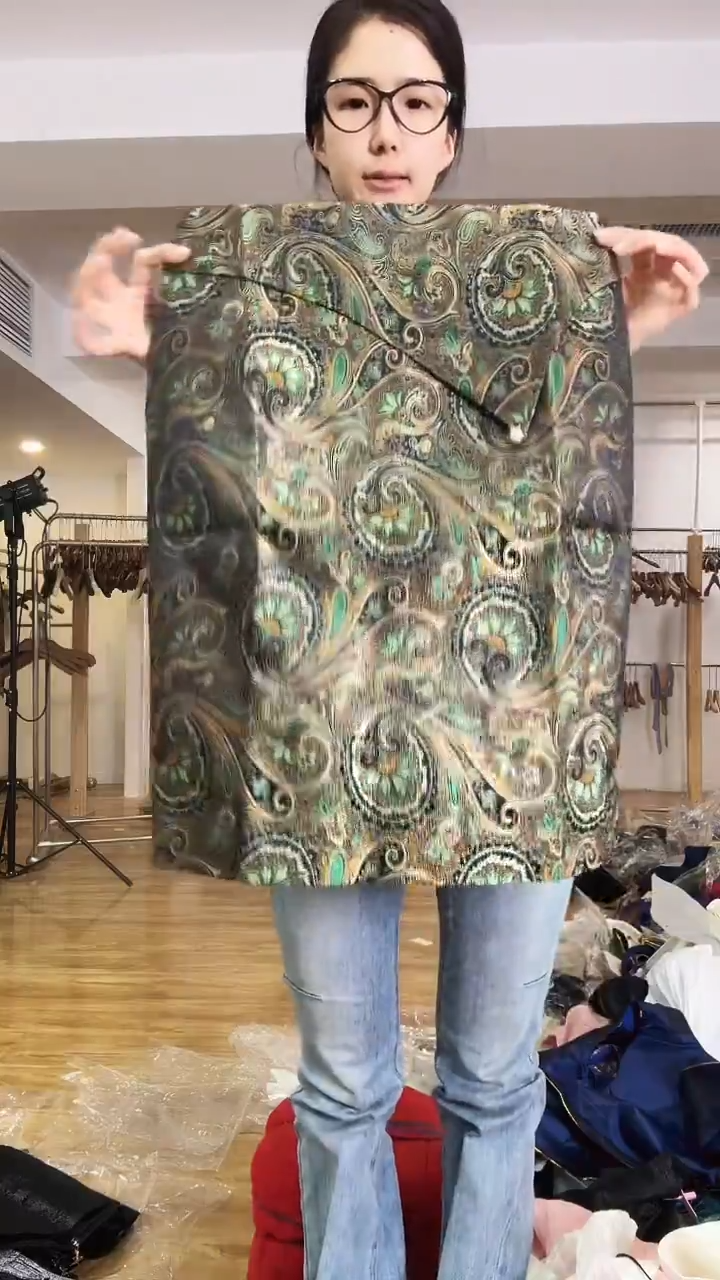 L码 115 斤半身裙   