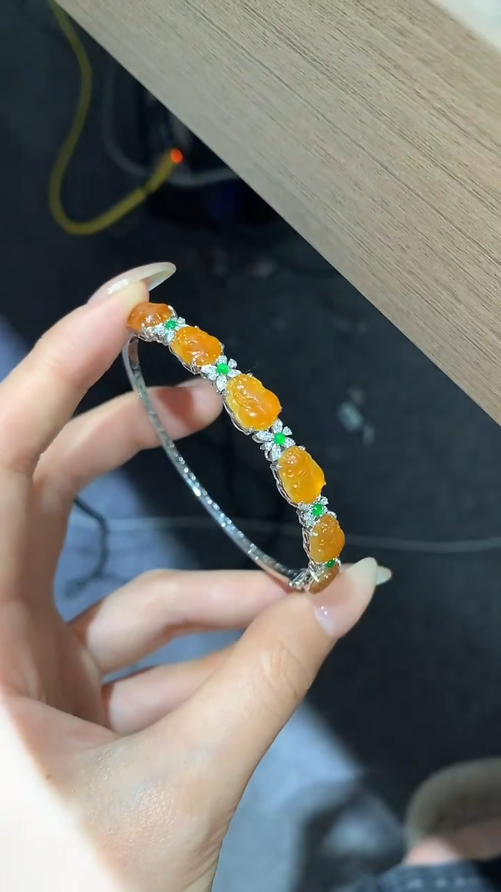 【闪购商品】翡翠手链18K金镶嵌15团购