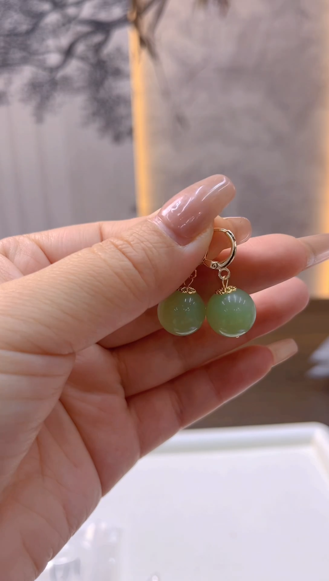 14K金镶嵌和田玉耳饰E599