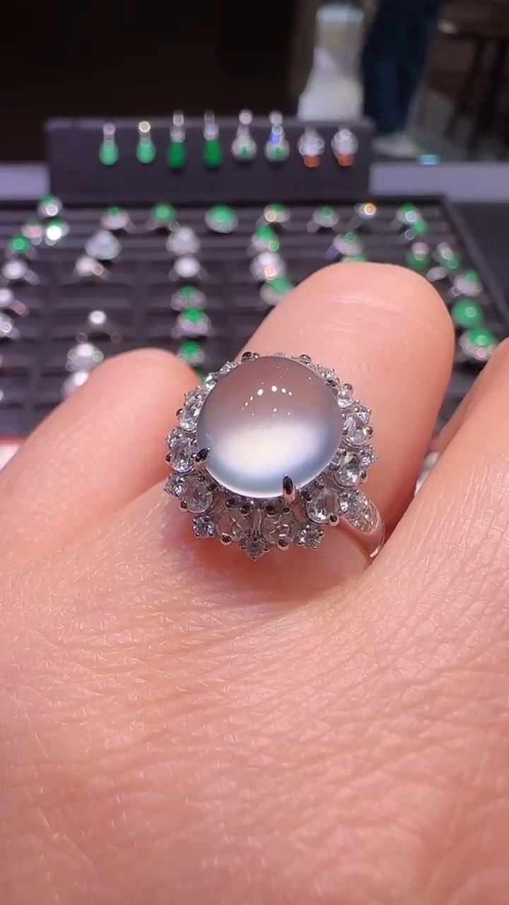 【闪购商品】翡翠戒指18K金镶嵌戒指