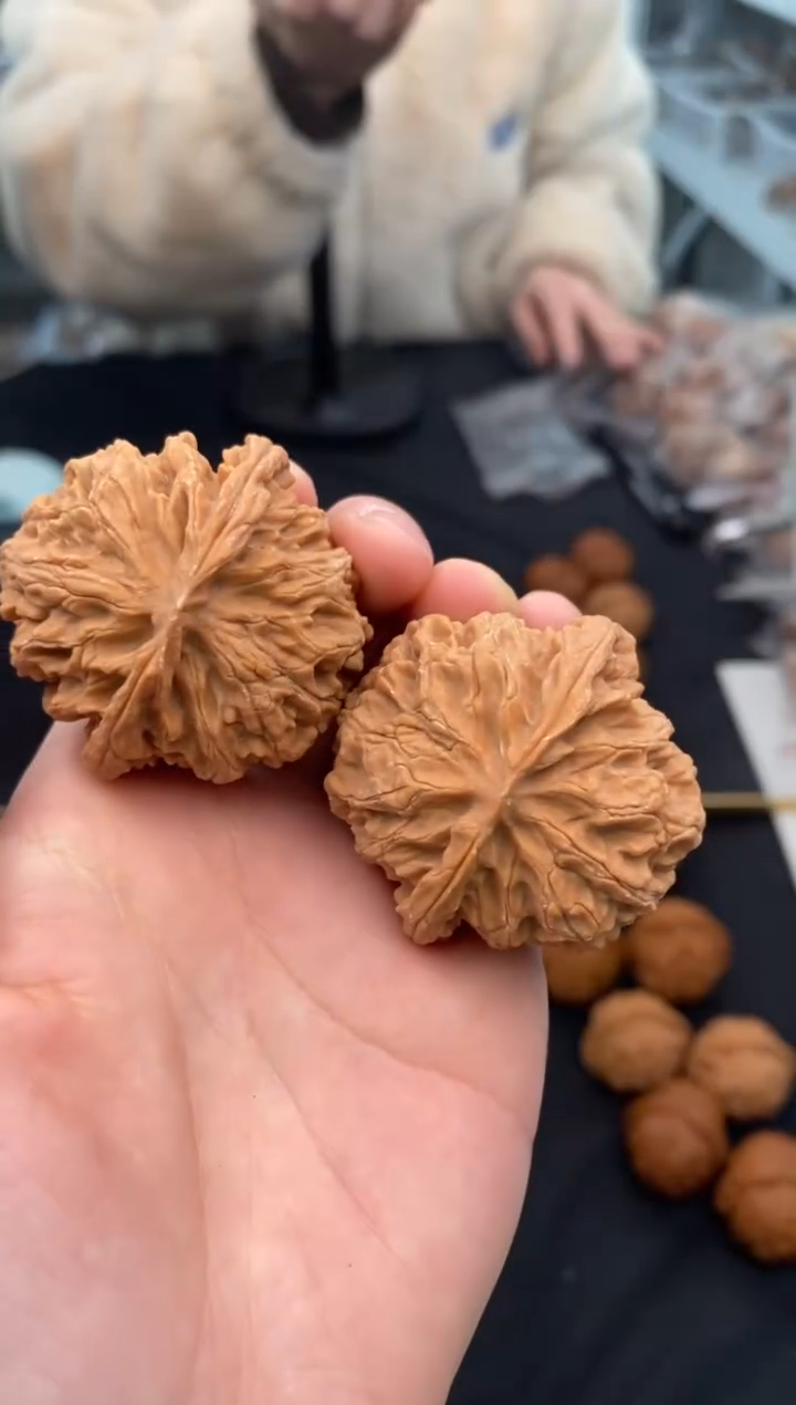 【闪购商品】文玩核桃把件苹果园43-u693