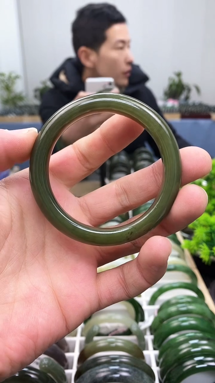 【闪购商品】和田玉手镯未镶嵌53.8