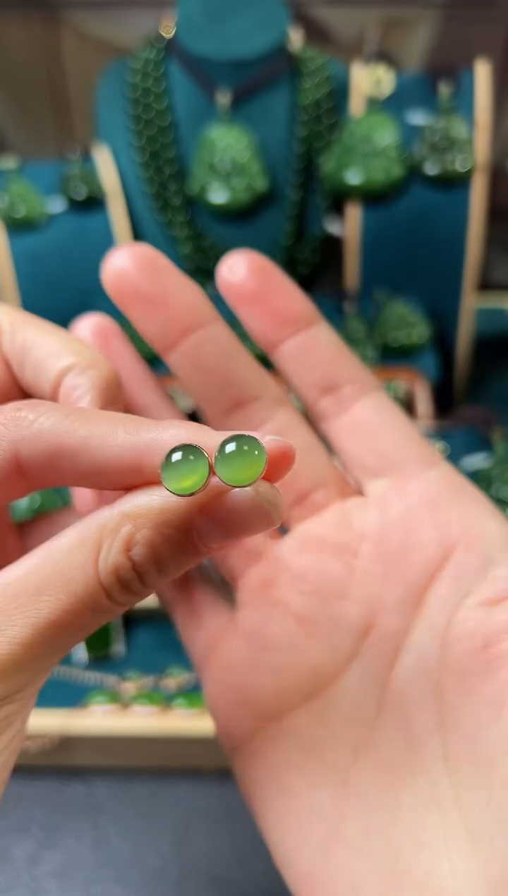 【闪购商品】和田玉（碧玉）耳钉银S925镶嵌碧玉