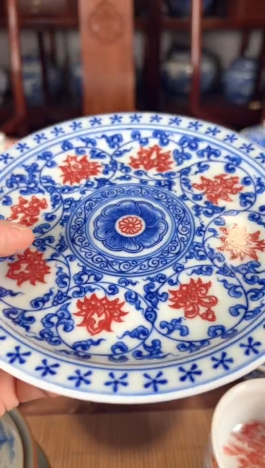 柴窑青花釉里红缠枝莲壶承