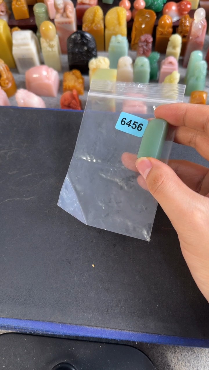 云南石其他y****宇6456包张庆收四字