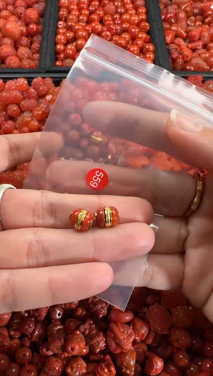 【闪购商品】南红玛瑙颈饰未镶嵌1