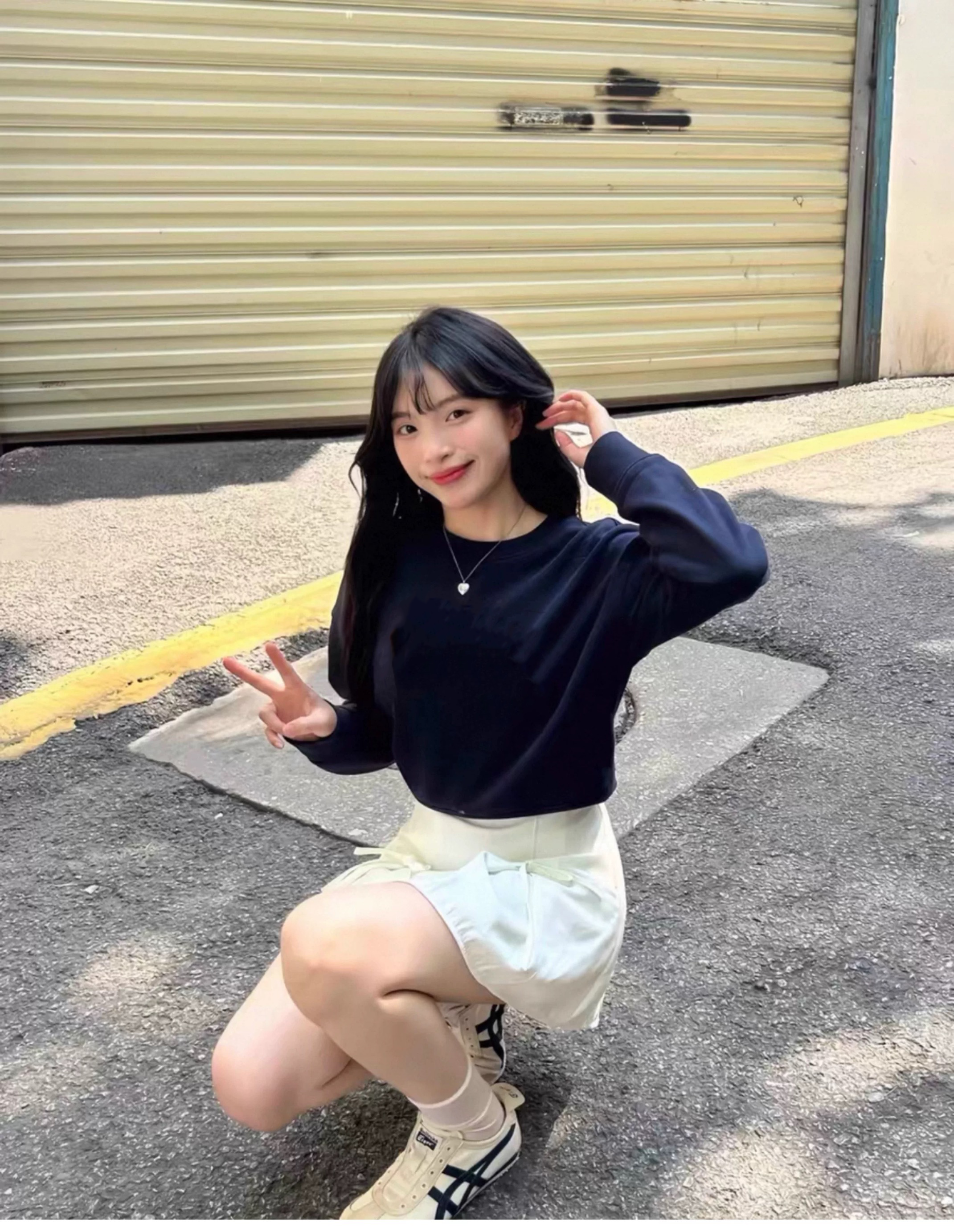 【现货 加绒款】秋冬韩版加厚加绒圆领修身卫衣女休闲长袖套头设计