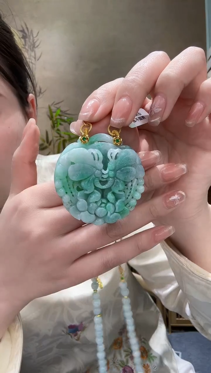 【闪购商品】翡翠颈饰未镶嵌吊坠